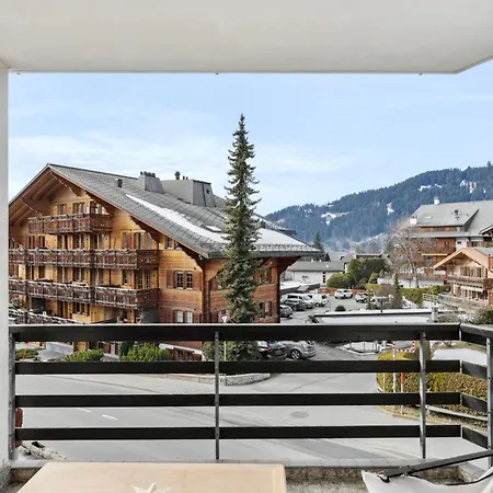 Triplex In Centre With Parking Apartment