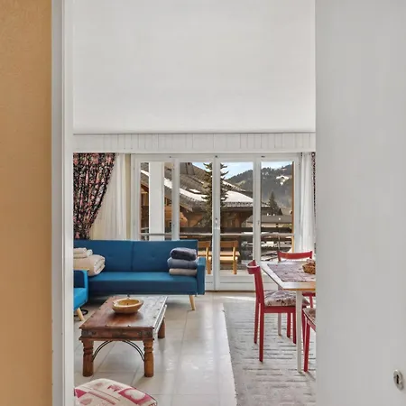 Triplex In Centre With Parking Apartment *